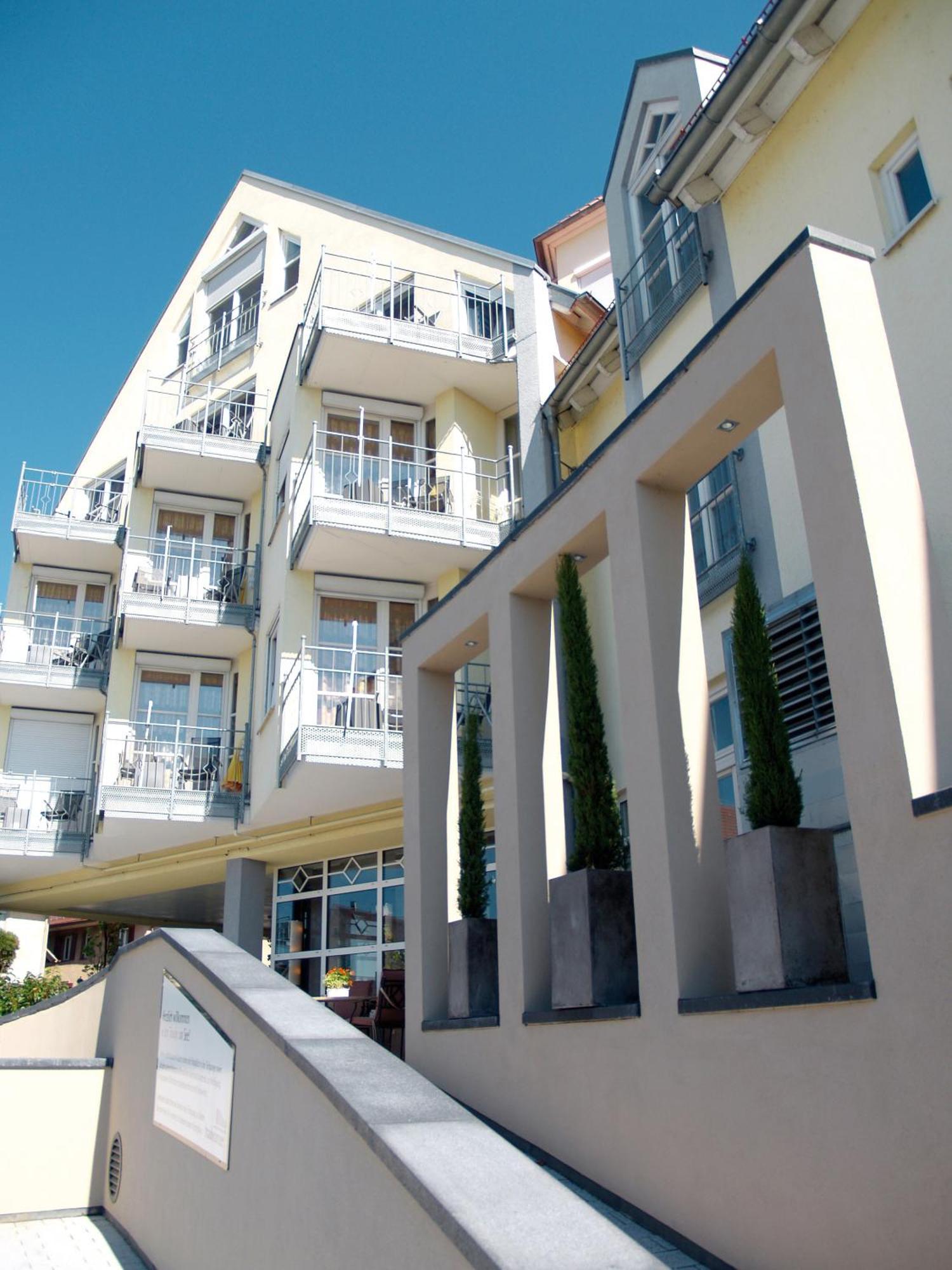 Hotel Traube Am See Friedrichshafen Exterior photo